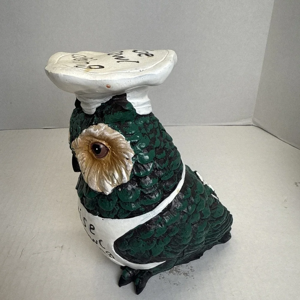 Two Homestyle 2010 Owl Figurines Pair Of Cooks Plastic
